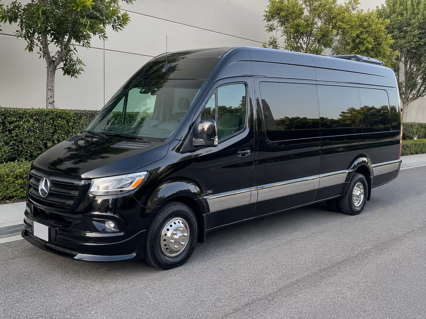 montebello airport transportation