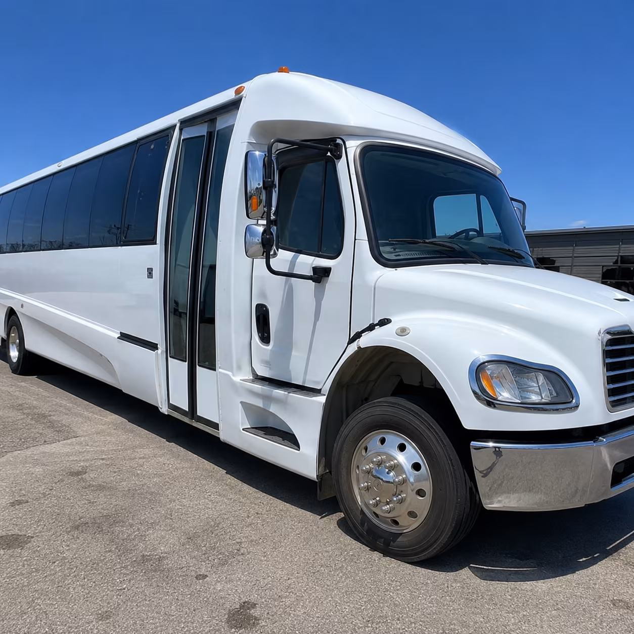rosemead concert bus rentals for groups and fans